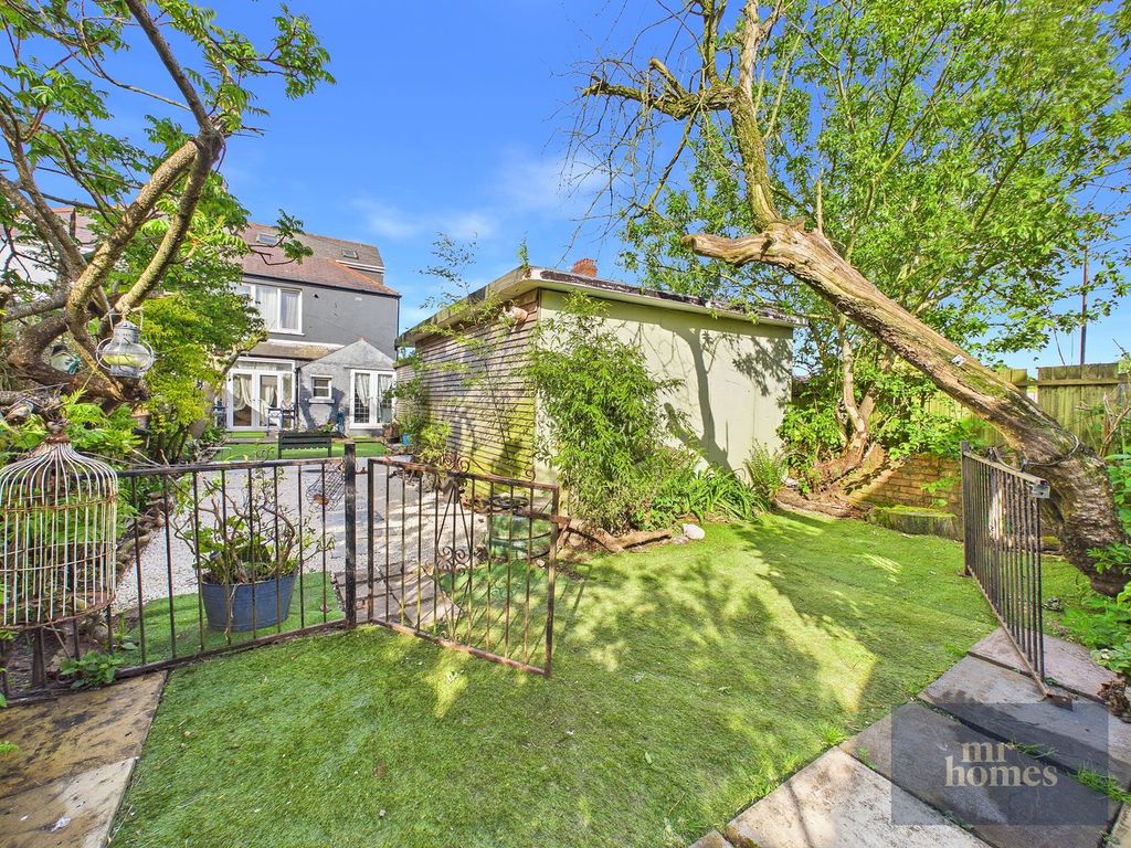 Additional image 9 of 4 bed semi-detached house for saleManor Way, Whitchurch, Cardiff CF14