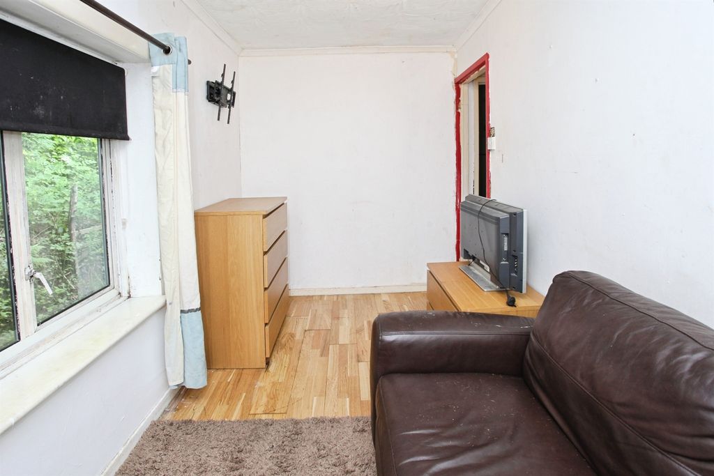 Additional image 9 of 3 bed semi-detached house for saleCefn Road Upper, Deri, Bargoed CF81