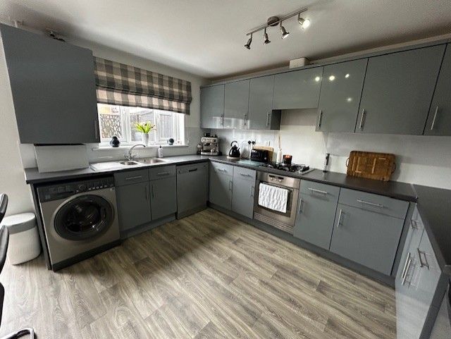 Additional image 7 of 4 bed town house for saleDalwhinnie Place, Airdrie, North Lanarkshire ML6