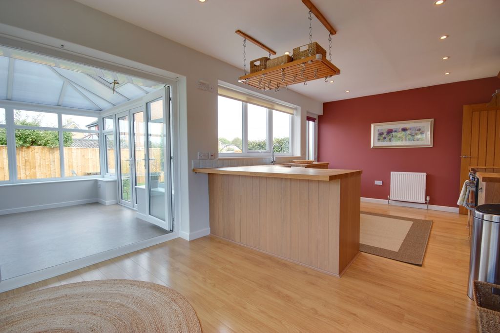 Additional image 6 of 4 bed detached house for saleWestwood Lodge, 48 Cartwright Lane, Beverley HU17