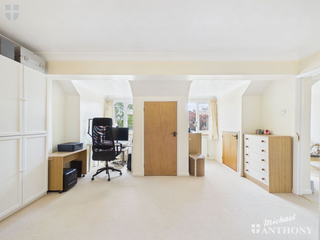 Additional image 13 of 5 bed detached house for saleKing Edward Avenue, Aylesbury HP21