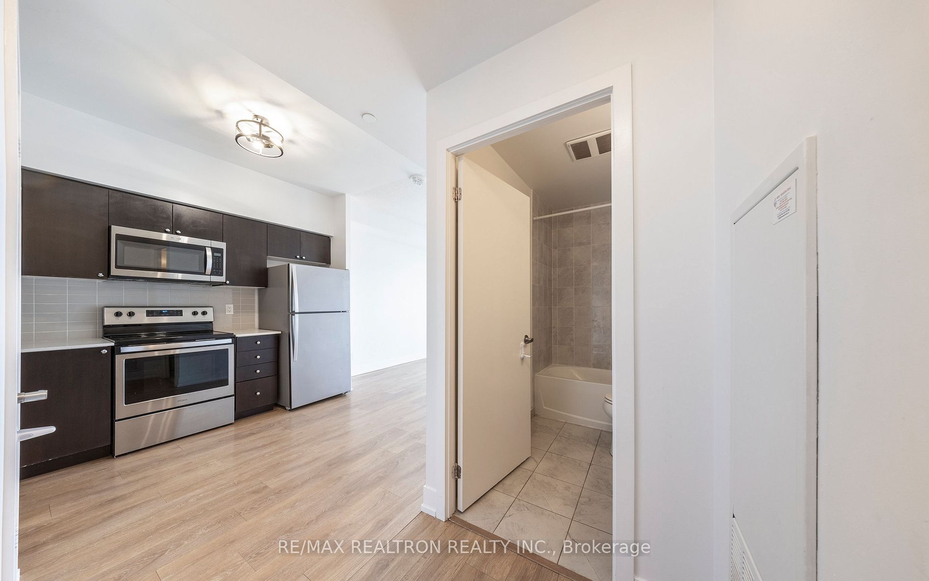 Additional image 2 of 2201-1255 Bayly Street, Pickering, ON, L1W 1L7