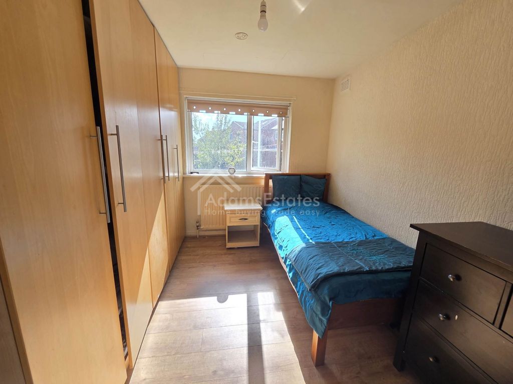 Additional image 6 of 4 bed bungalow for saleSoothill Lane, Batley WF17