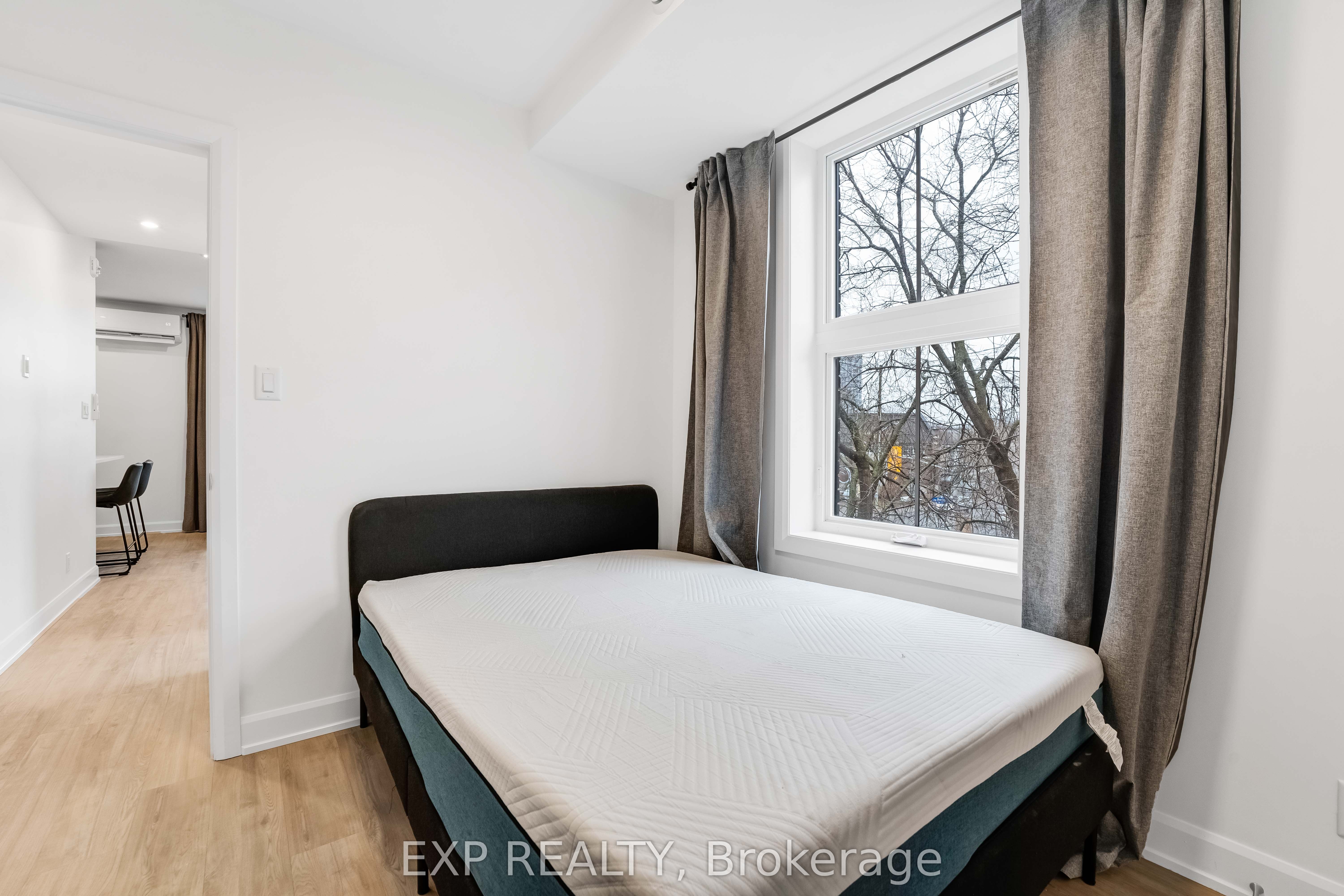 Additional image 5 of 101-887 Somerset Street W, Ottawa, ON, K1R 6R6