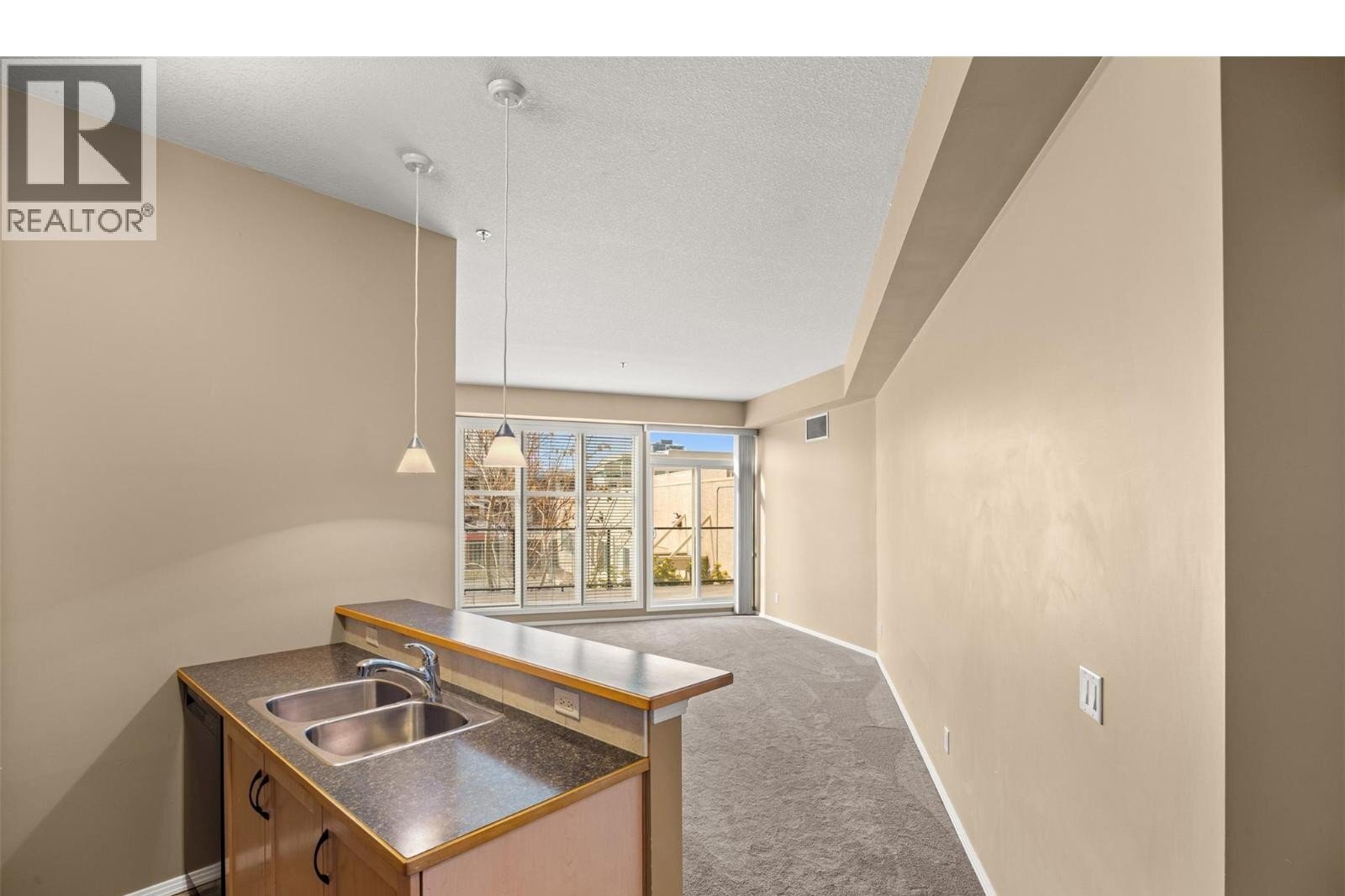 Additional image 7 of 111-1327 St.paul Street, Kelowna, BC, V1Y2E2