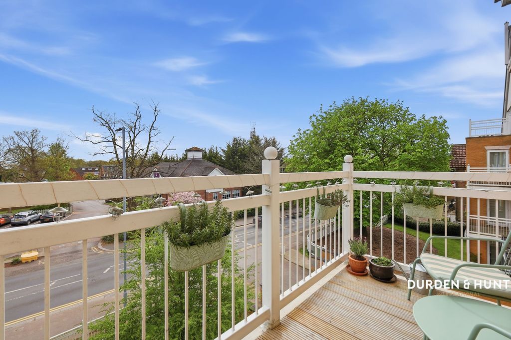 Additional image 7 of 2 bed flat for saleHigh Road, Shore Point IG9