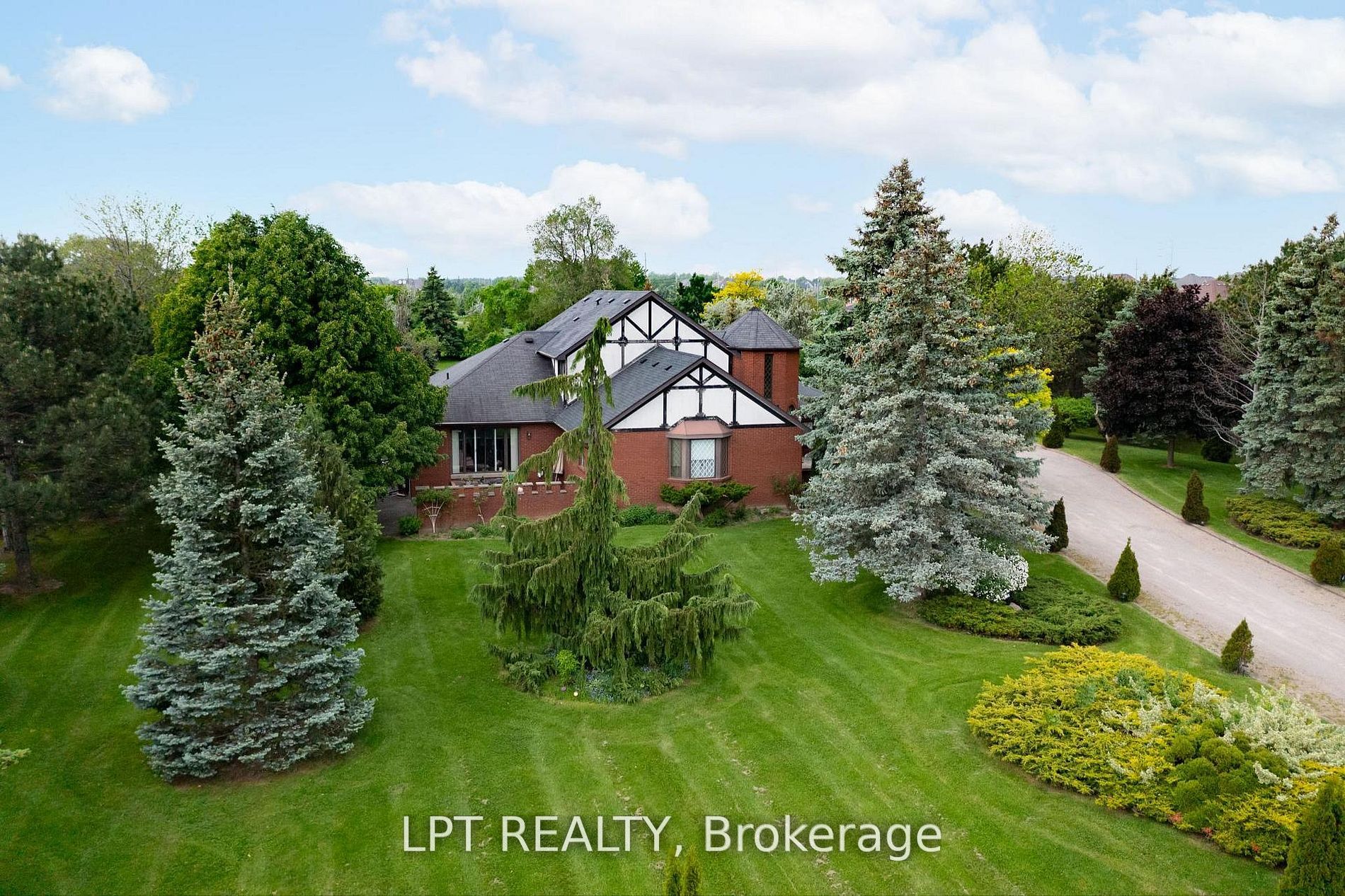 6 Fenton Way, Brampton, ON, L6P 0P5