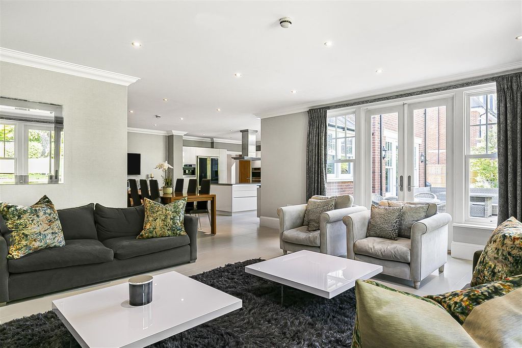 Additional image 2 of 6 bed detached house for saleSubstantial 6200Sqft Family Home, Broxbourne EN10