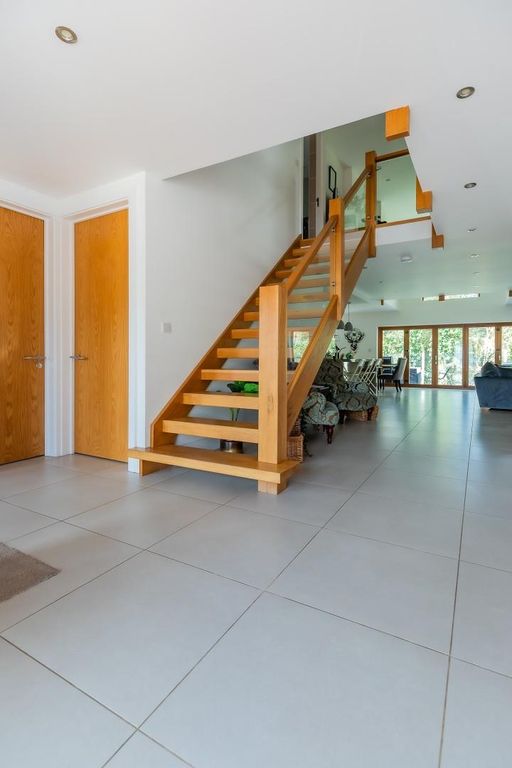 4 bed detached house for saleThe Meadows, Machen CF83 photo 2