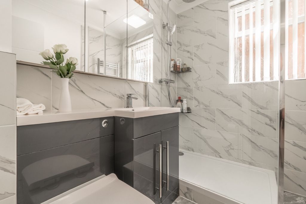 Additional image 13 of 1 bed flat for saleEssenden Road, Belvedere, Kent DA17