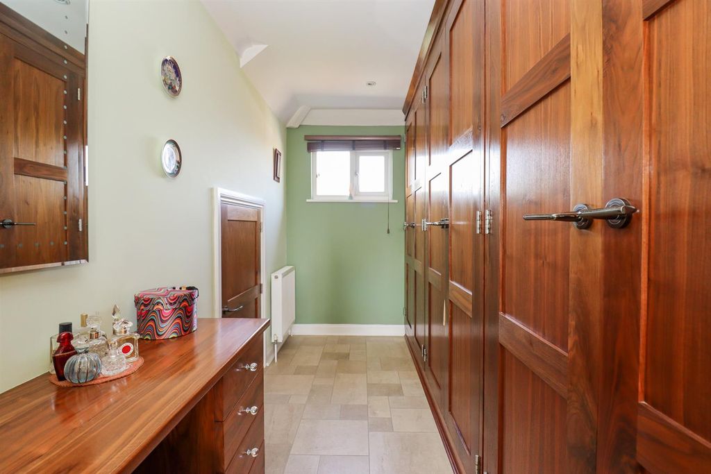 Additional image 18 of 4 bed detached house for saleSouth Cliff Avenue, Bexhill-On-Sea TN39