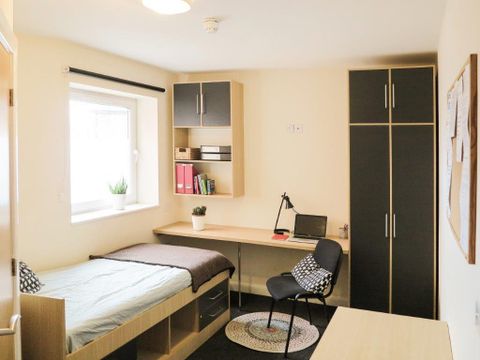 En Suite Room, Flewitt House, Beeston NG9