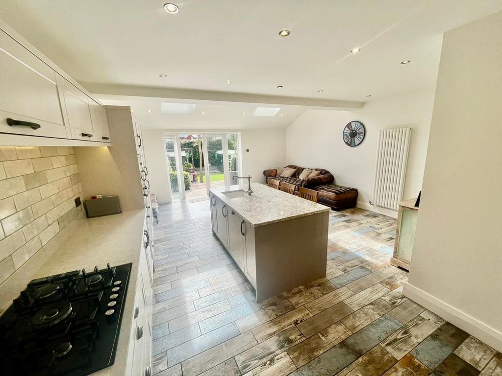 Additional image 9 of 4 bed semi-detached house for saleSandhurst Avenue Lytham St. Annes, Lancashire FY8