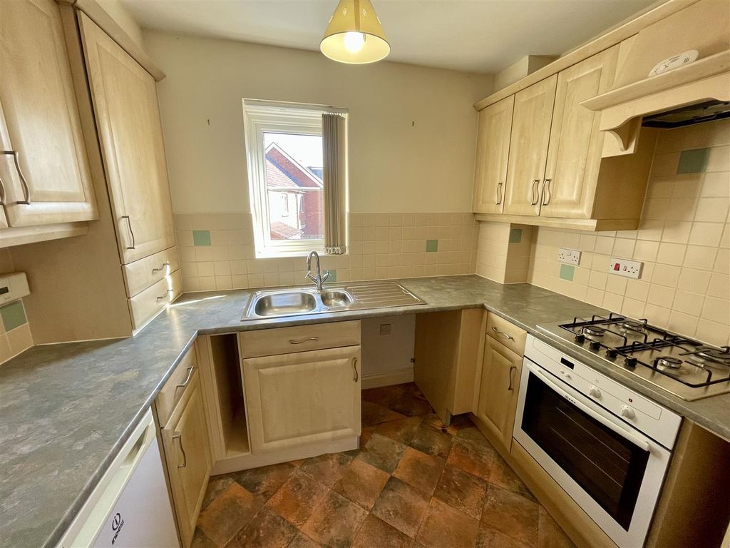 2 bed flat for saleCollingsway, West Park DL2 photo 4