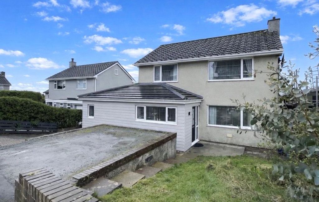 4 bed detached house for saleStad Bryn Goleu, Tyn-Y-Gongl, Isle Of Anglesey LL74