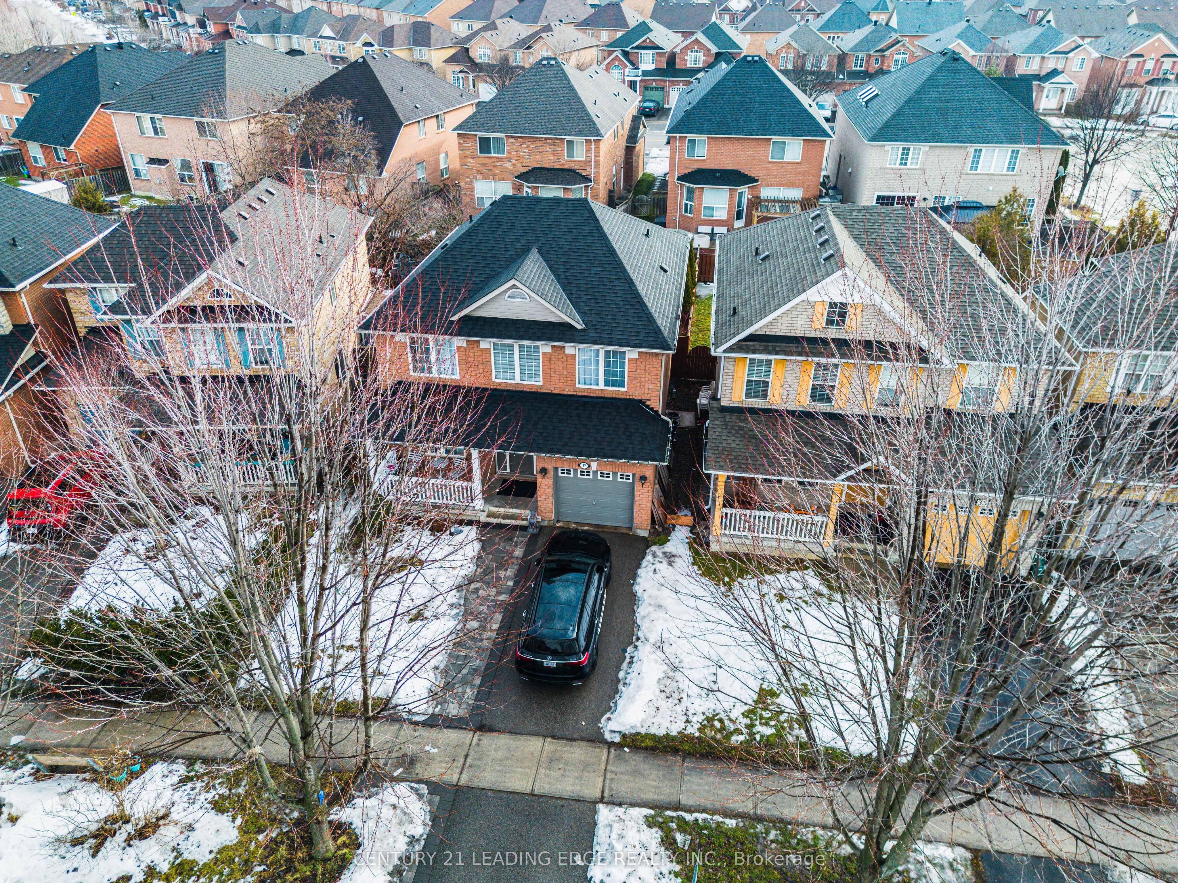 37 Landsdown Crescent, Markham, ON, L6E 1M6