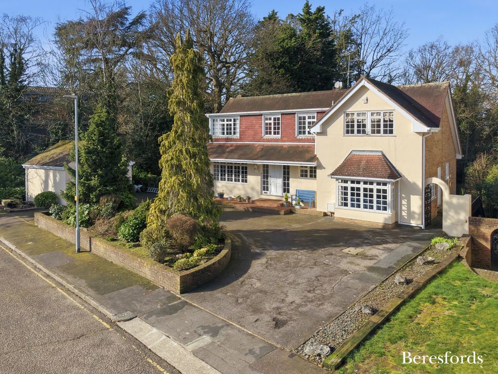 5 bed detached house for saleThe Spinney, Billericay CM12