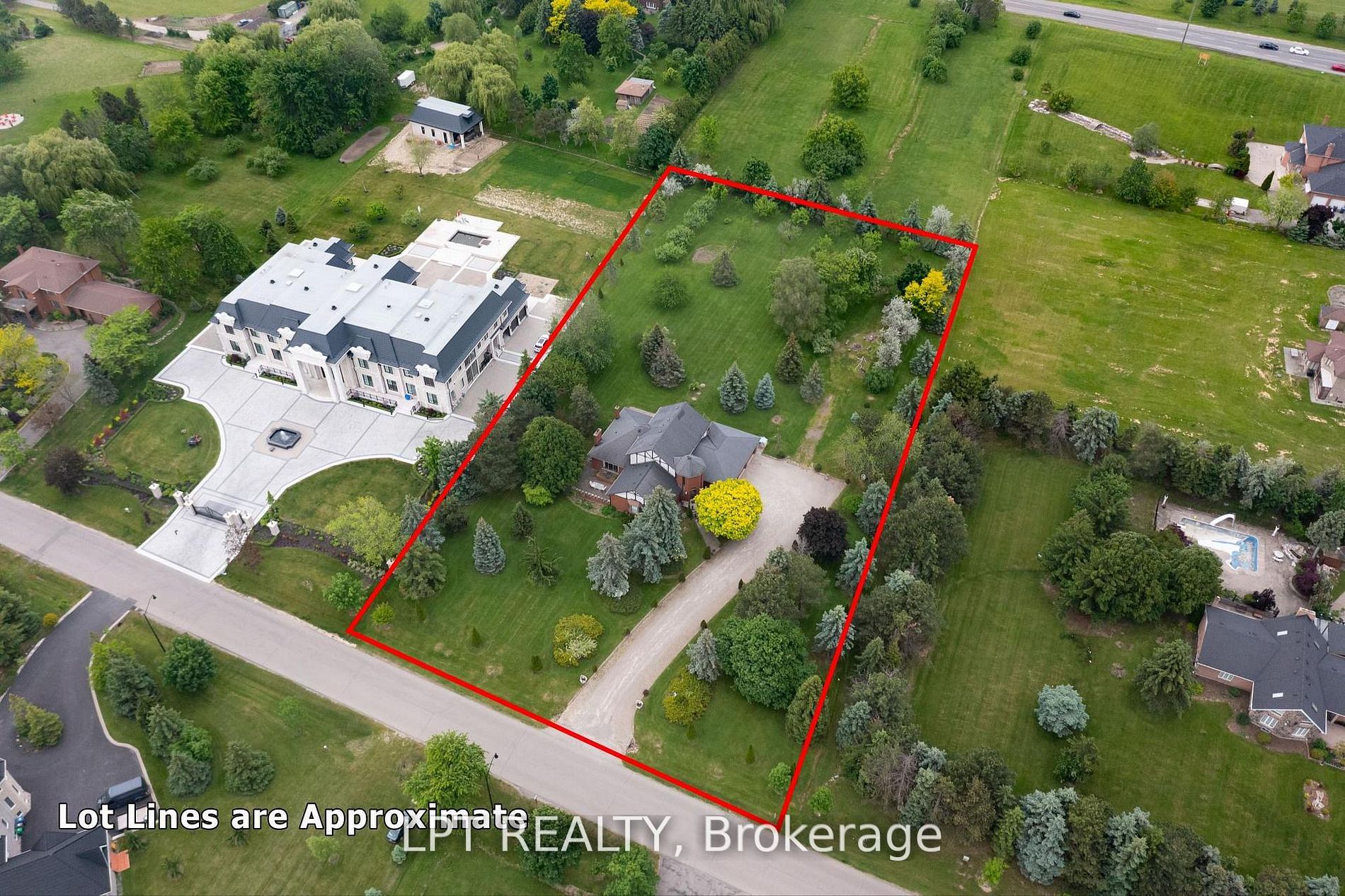 Additional image 2 of 6 Fenton Way, Brampton, ON, L6P 0P5