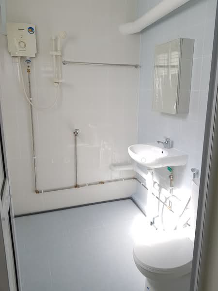 Additional image 2 of 417 Eunos Road 5