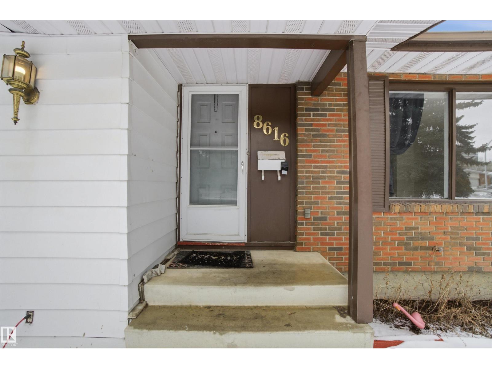 Additional image 4 of 8616 179 Street NW, Edmonton, AB, T5T0X3