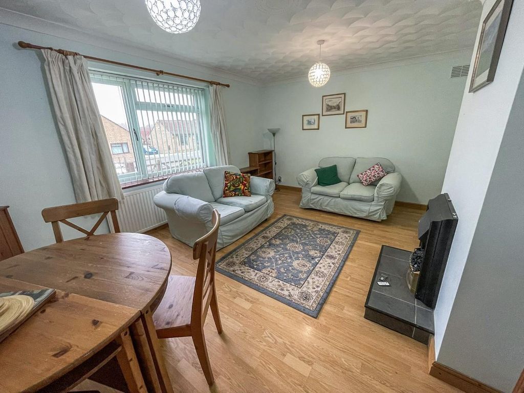 2 bed detached bungalow for saleBeechfields, Brandon IP27 photo 4