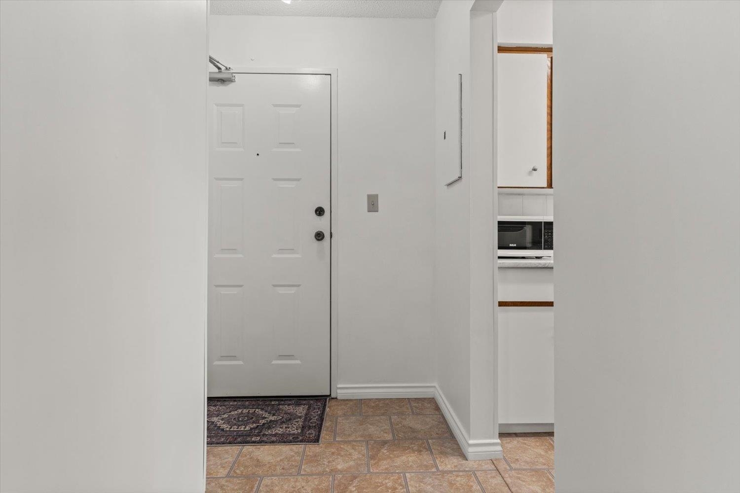 Additional image 4 of 101-32885 George Ferguson Way, Abbotsford, BC, V2S 7X1