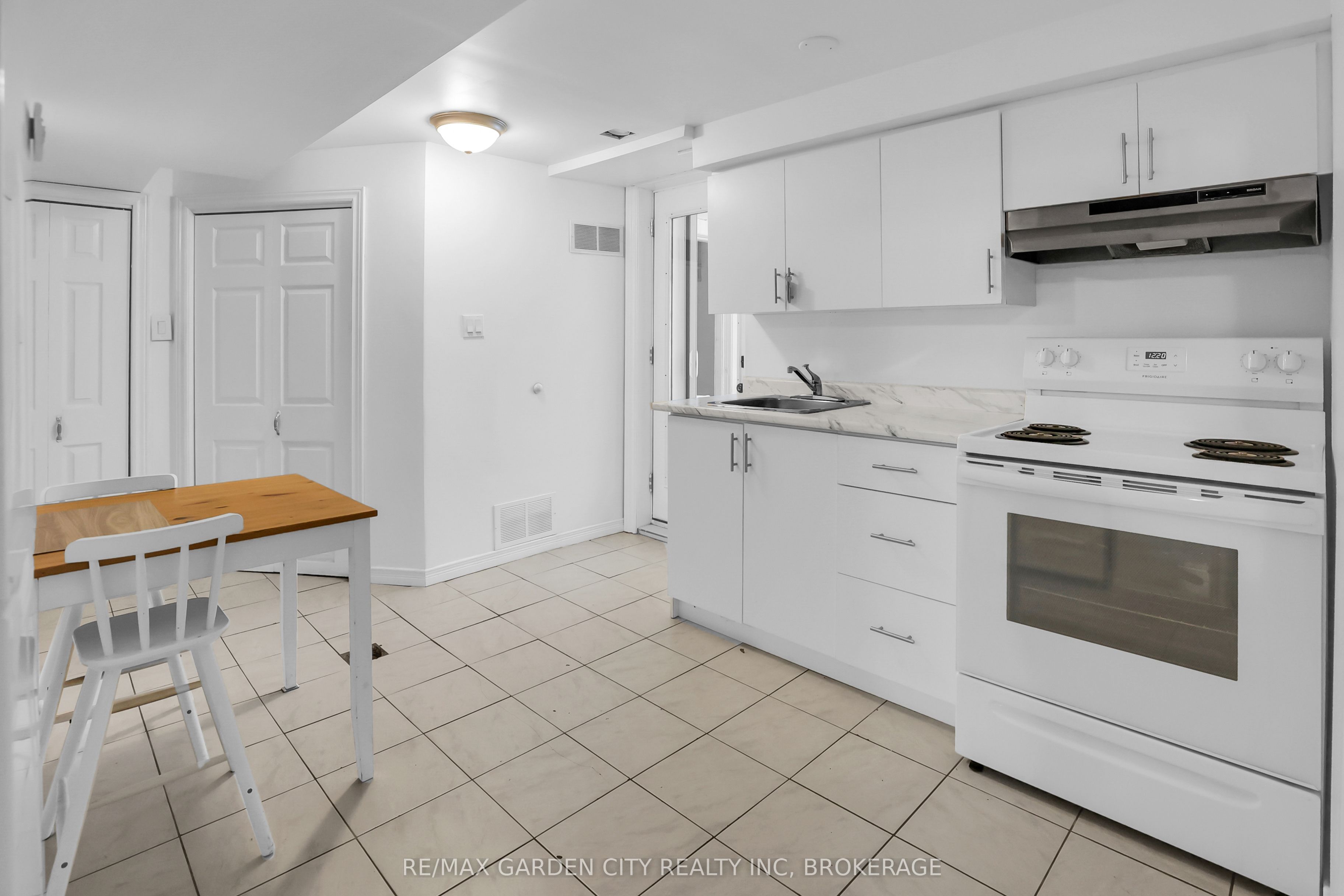 Additional image 3 of Unit #2-18 Wakil Drive, St. Catharines, ON, L2T 3H8