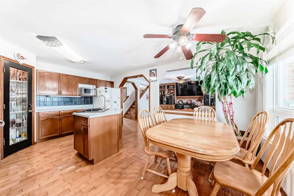 Additional image 6 of 49 Applewood Court SE, Calgary, AB, T2A 7P7