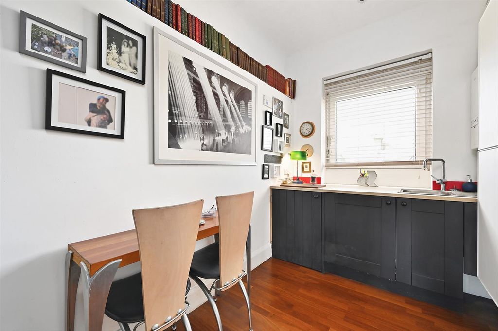 Additional image 23 of 3 bed flat for saleDe La Warr Parade, Bexhill-On-Sea TN40