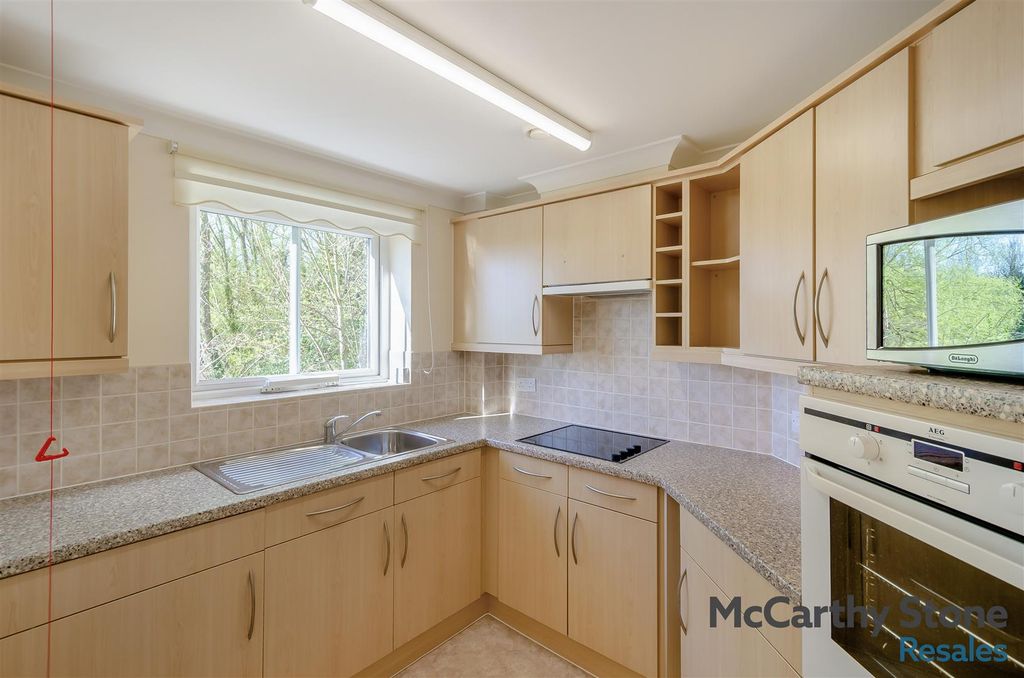 Additional image 8 of 1 bed flat for saleSt Rumbolds Court, Buckingham Road, Brackley NN13