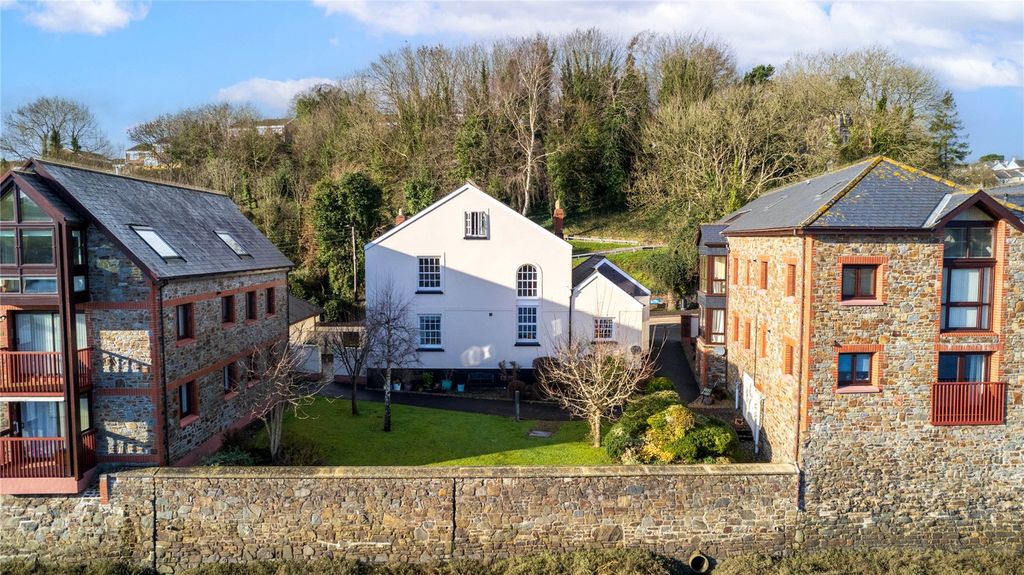 Additional image 4 of 3 bed flat for saleNew Road, Bideford, Devon EX39