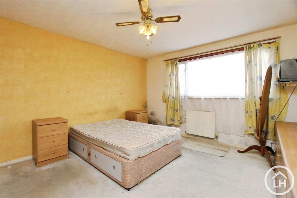 Additional image 2 of 5 bed detached house for saleWhitcombe Close, Lordswood, Chatham, Kent ME5