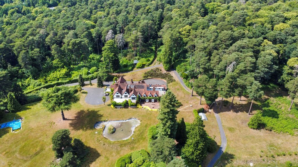 7 bed detached house for saleChertsey Road, Windlesham, Surrey GU20