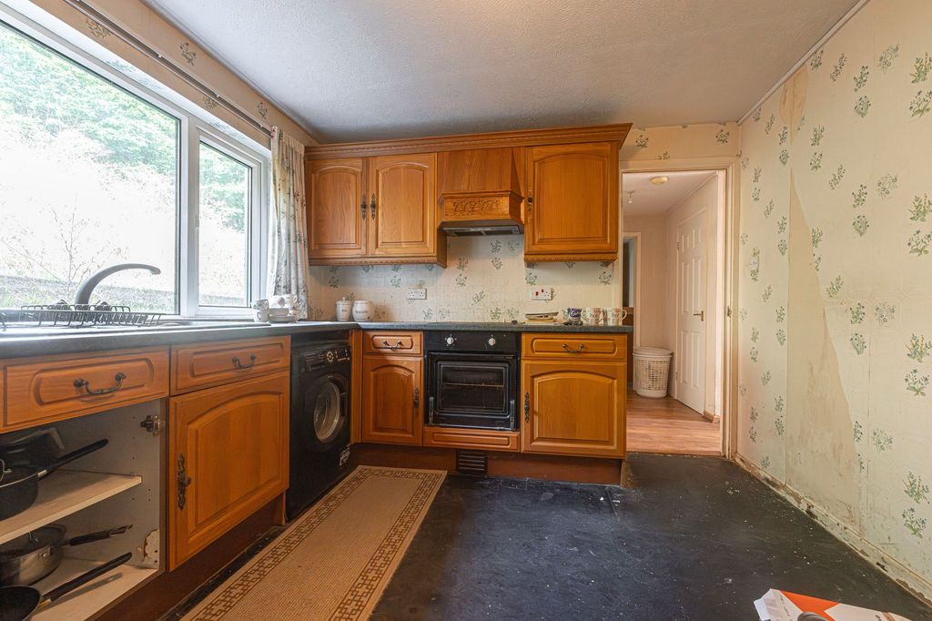 Additional image 10 of 2 bed flat for salePleasant View, Aberkenfig CF32