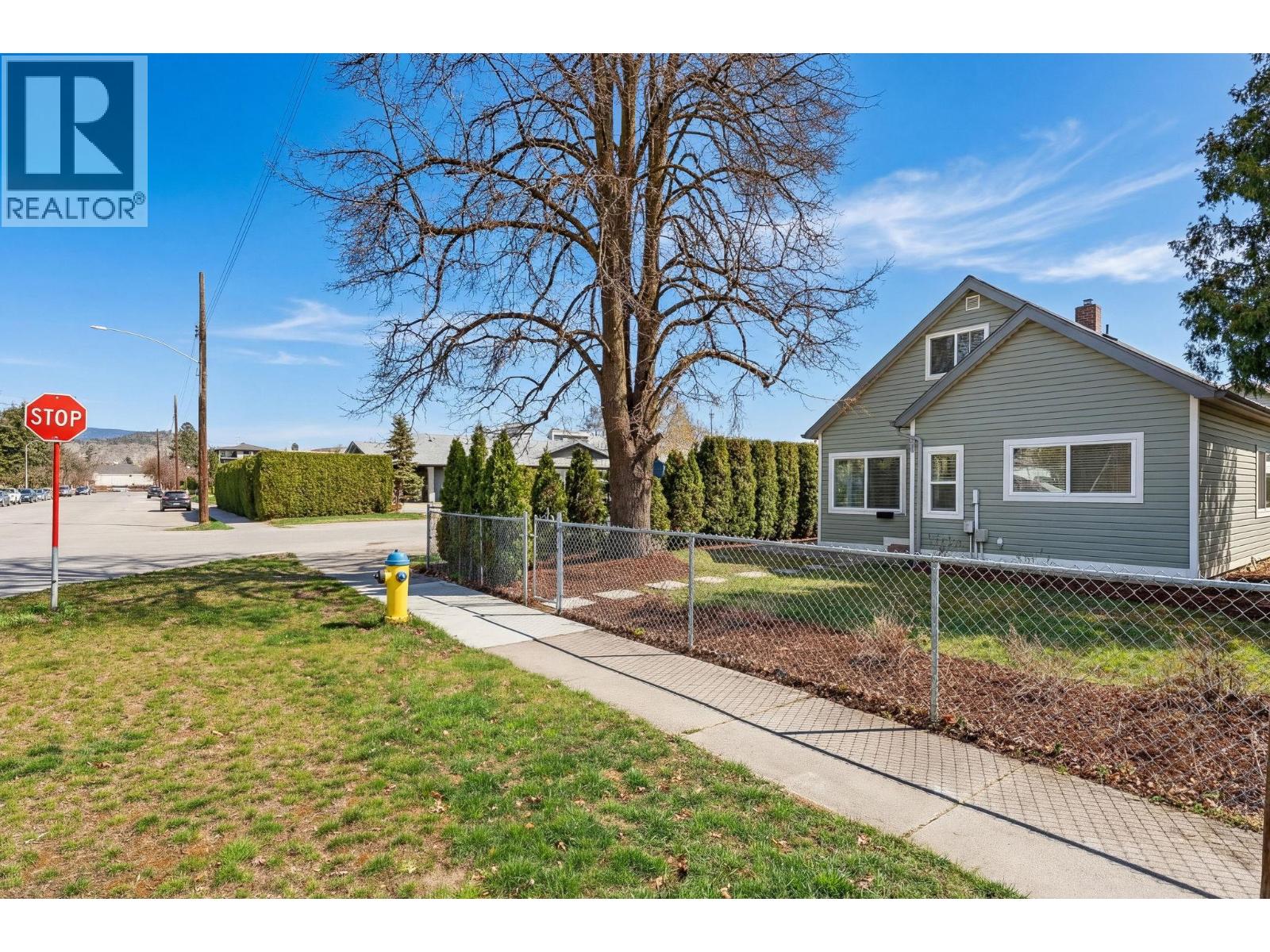 991 Coronation Avenue, Kelowna, BC, V1Y7A6