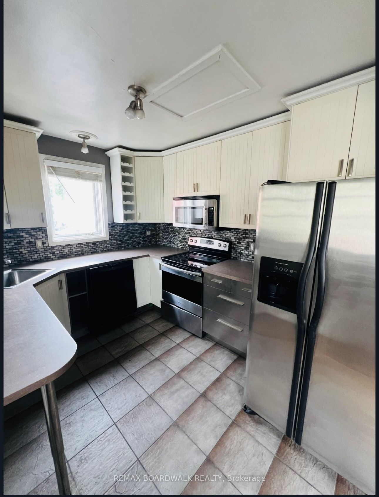 Additional image 4 of 320 Laurier Avenue E, Ottawa, ON, K1N 6P6