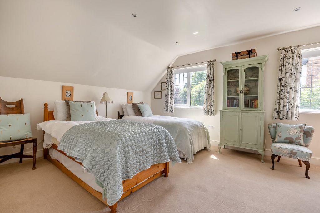 Additional image 14 of 6 bed detached house for saleBois Avenue, Chesham Bois, Amersham HP6