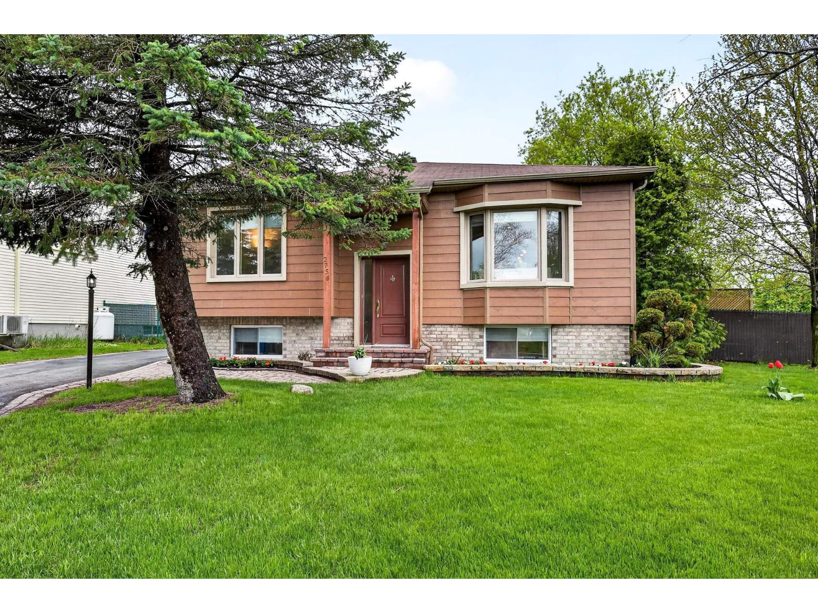2758 Rue Honoré-Mercier