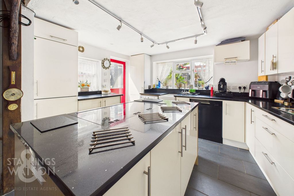Additional image 5 of 4 bed end terrace house for saleUpper Olland Street, Bungay NR35