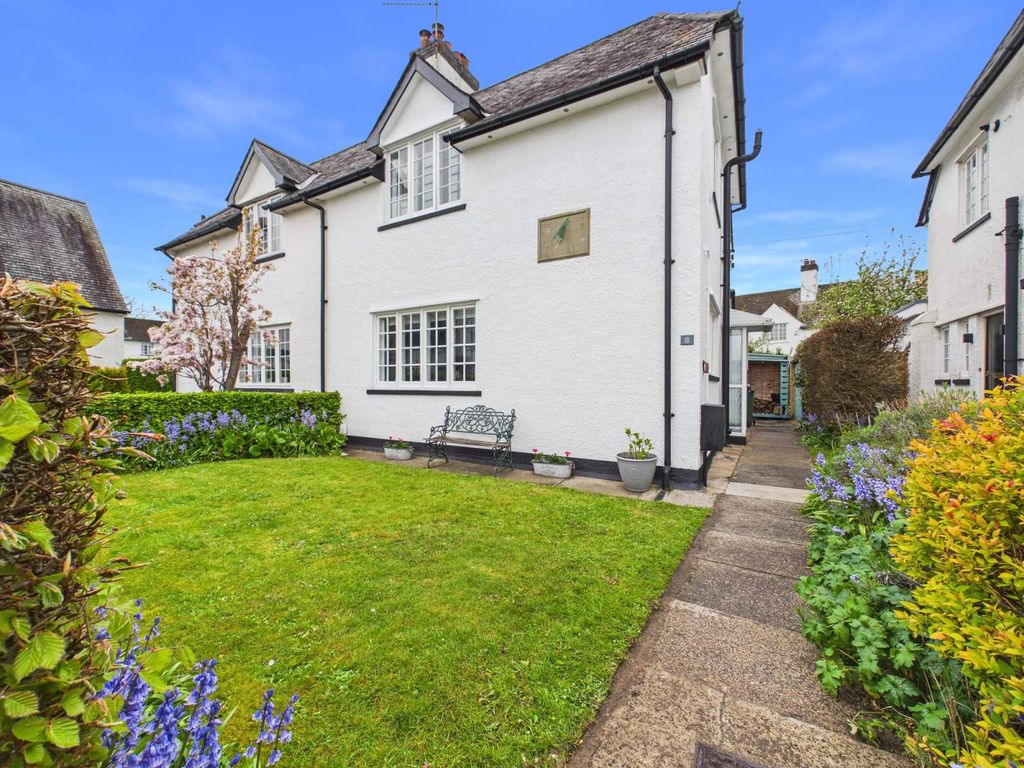 3 bed semi-detached house for saleY Groes, Rhiwbina, Cardiff. CF14