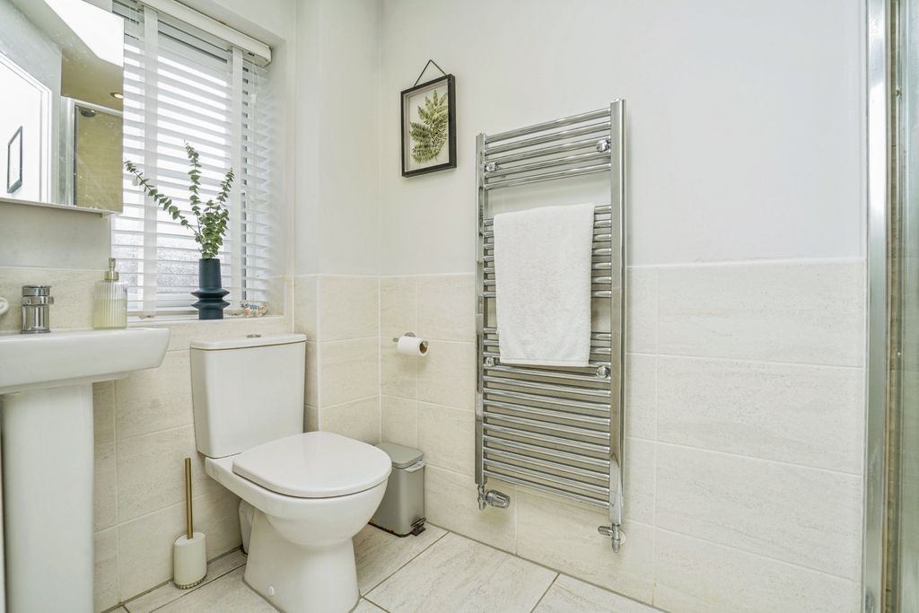 Additional image 9 of 3 bed semi-detached house for saleSwallow Crescent, Leeds LS12