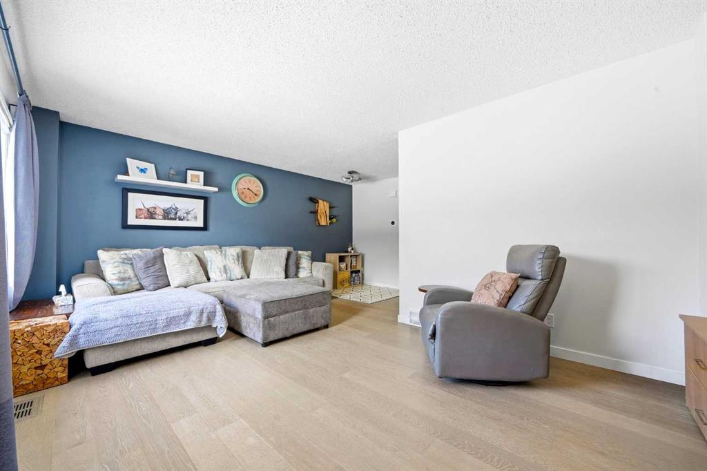 Additional image 5 of 773 Kingsmere Crescent SW, Calgary, AB, T2V 2H9