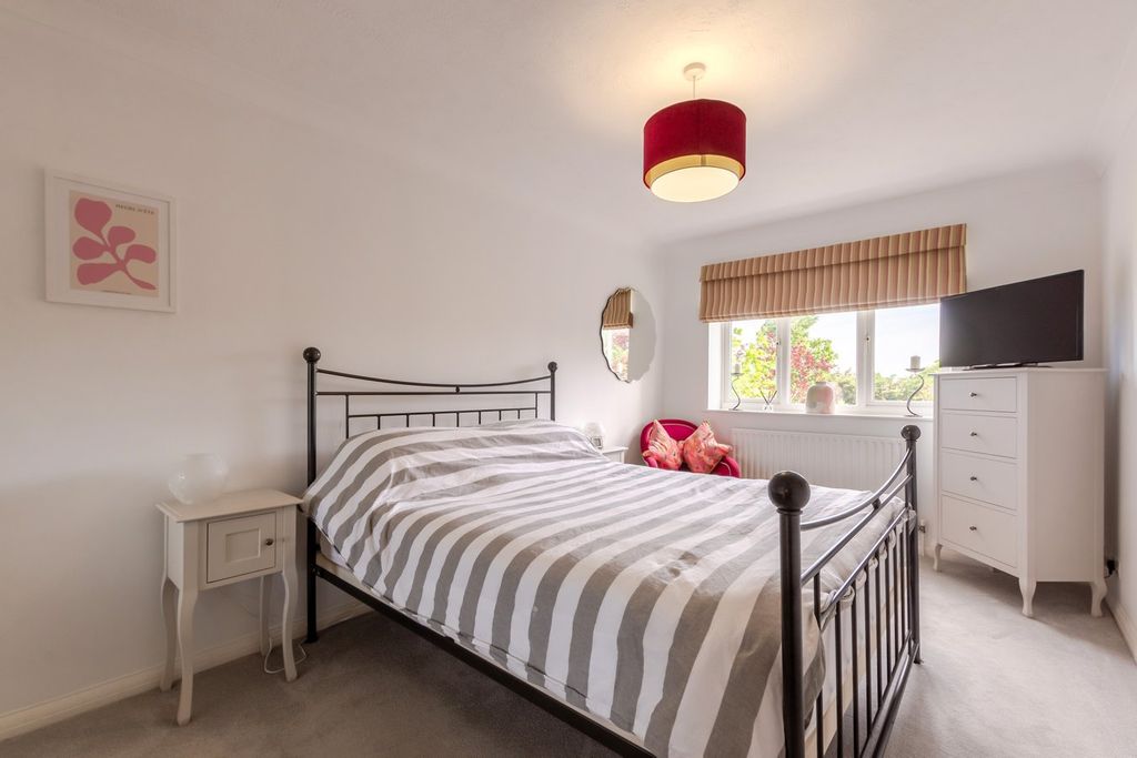 Additional image 8 of 2 bed flat for saleCourt Downs Road, Beckenham BR3