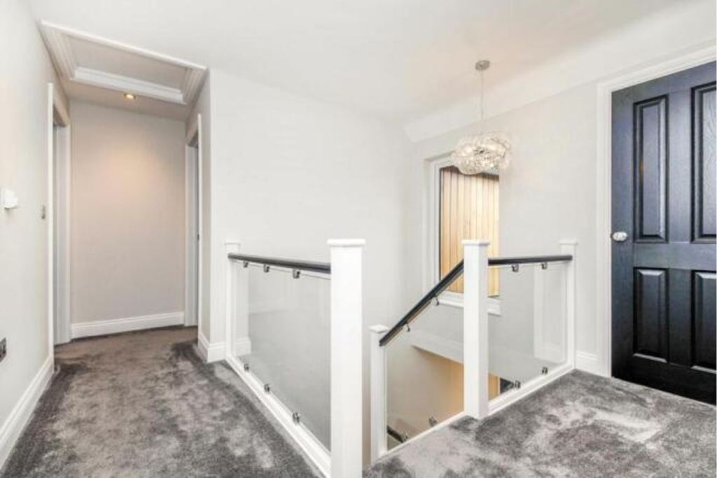 Additional image 11 of 4 bed detached house for saleThynne Road, Billericay CM11