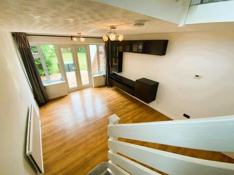 South End Road, Hornchurch RM12