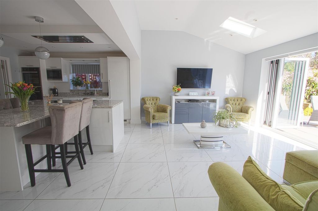Additional image 8 of 6 bed detached house for saleNorsey Road, Billericay CM11