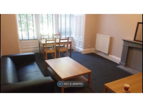 Warrender Park Terrace, Edinburgh EH9