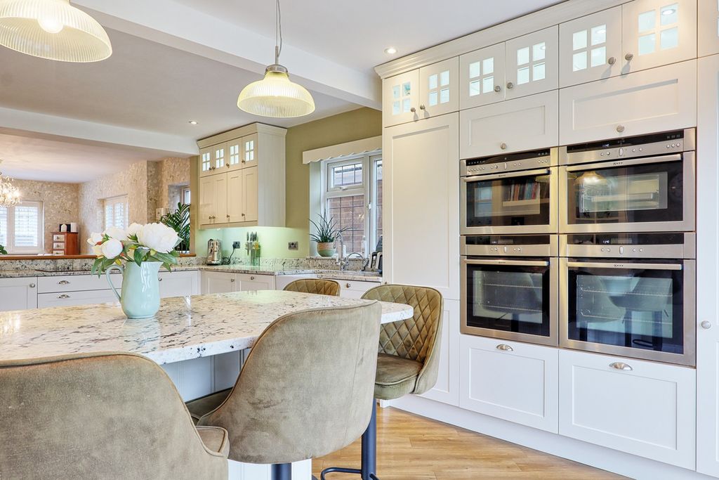 Additional image 2 of 5 bed detached house for salePrime Location - Sylvan Tryst, Billericay CM12