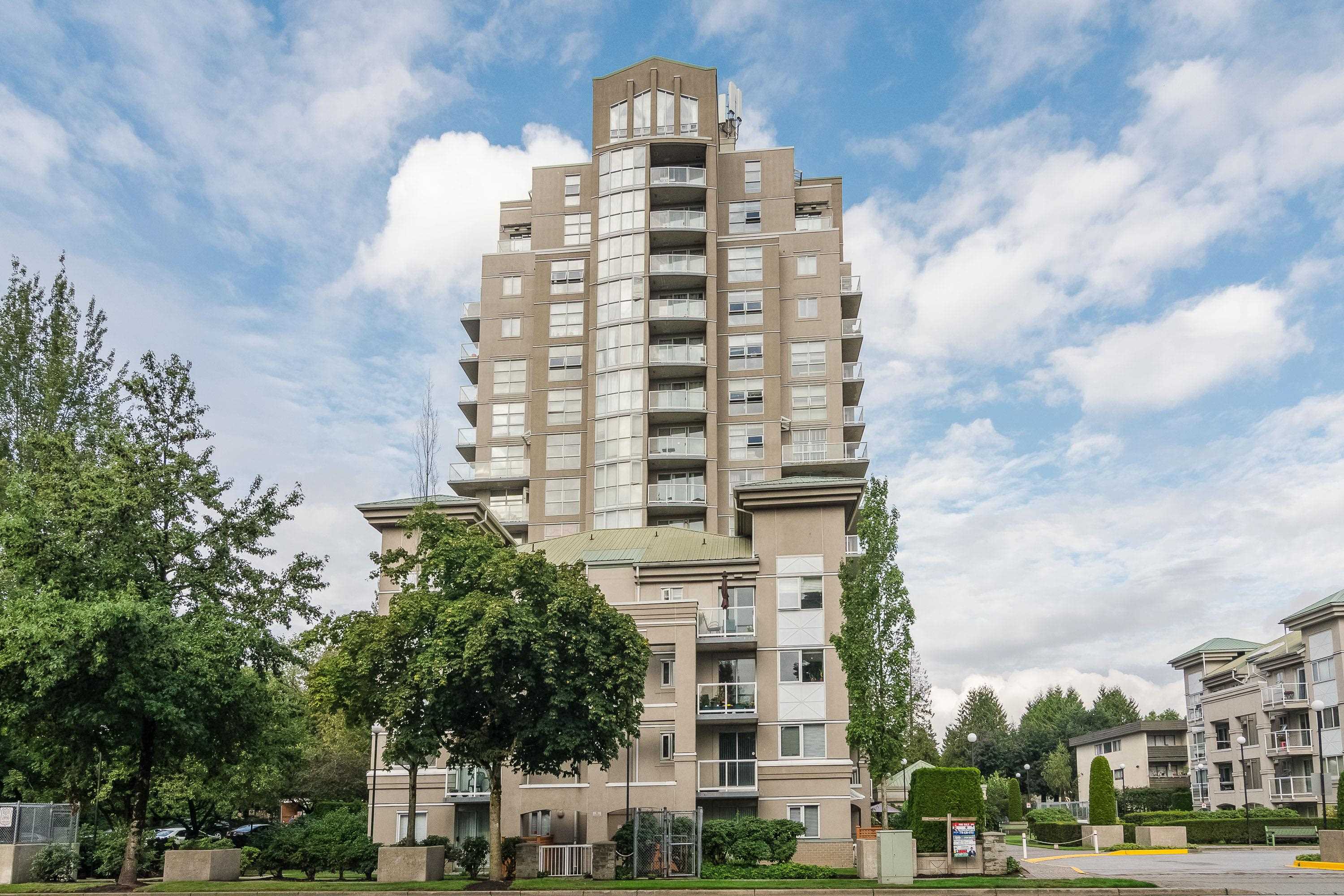 1301-10523 University Drive, Surrey, BC, V3T 5T8