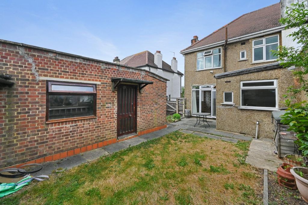 Additional image 11 of 3 bed semi-detached house for saleFairfields Crescent, London NW9